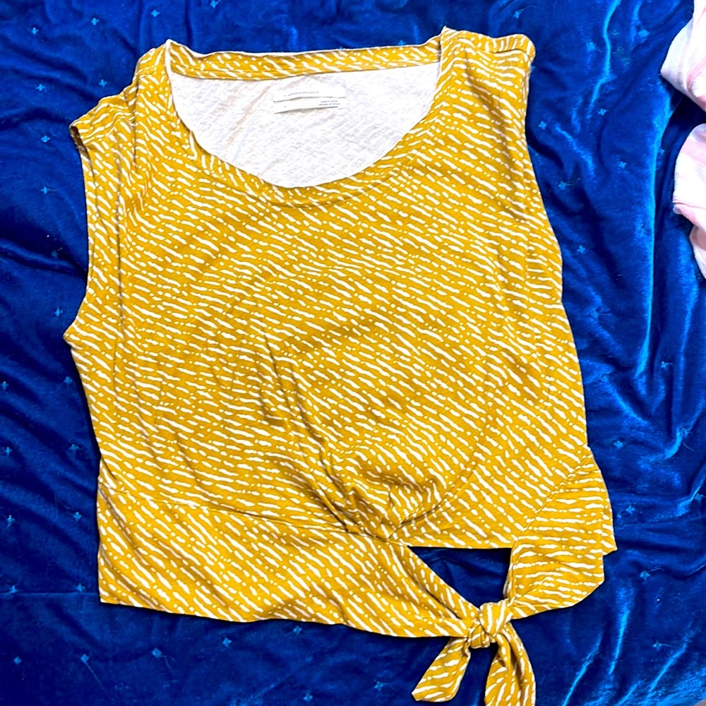 Anthropologie tee shirt-